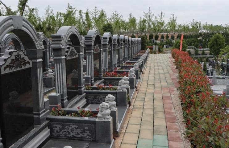 壽陽(yáng)山骨灰墓園名人天堂