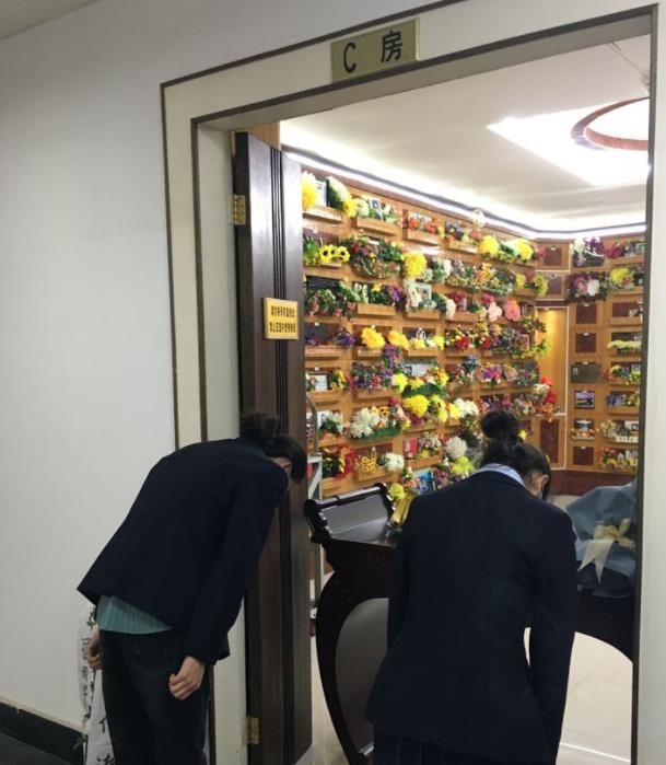 西安南郊骨灰寢園