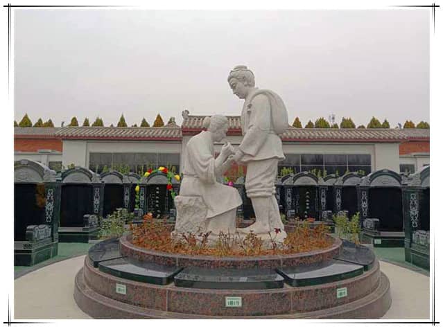 打車前往閻良漢皇樹葬墓園的費(fèi)用參考及注意事項(xiàng)