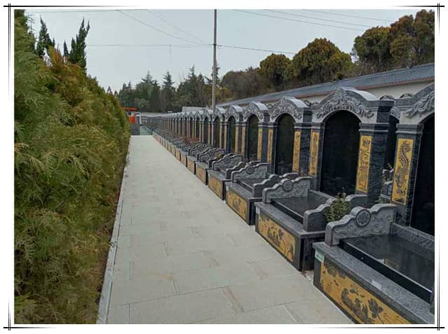 西安閻良漢皇樹葬墓園的風(fēng)水環(huán)境如何，有哪些特點(diǎn)？