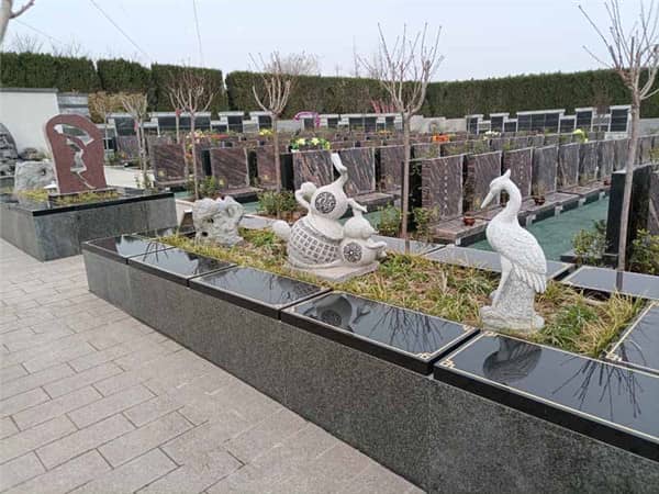 西安漢皇樹(shù)葬墓園的名稱(chēng)由來(lái)是什么？其地理位置有何特點(diǎn)？