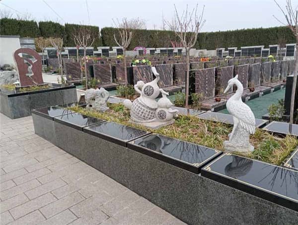 閻良漢皇樹葬墓園的交通位置如何？