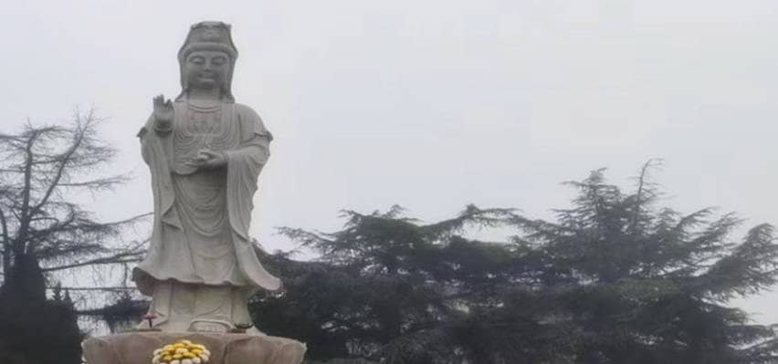 在西安鳳棲山墓園南區(qū)進(jìn)行安葬前，家屬需要做哪些準(zhǔn)備工作？