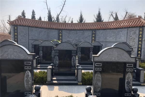 西安壽陽山墓園的“中元節(jié)感恩套餐”中包含哪些具體的服務(wù)內(nèi)容？