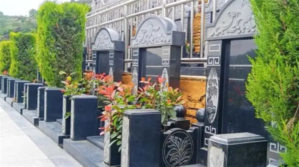 西安高橋墓園、白鹿原公墓、壽陽山墓園的價(jià)格區(qū)間大致是多少？