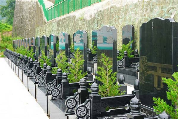 西安九龍山公墓不同墓區(qū)的墓位價(jià)格是否存在差異？