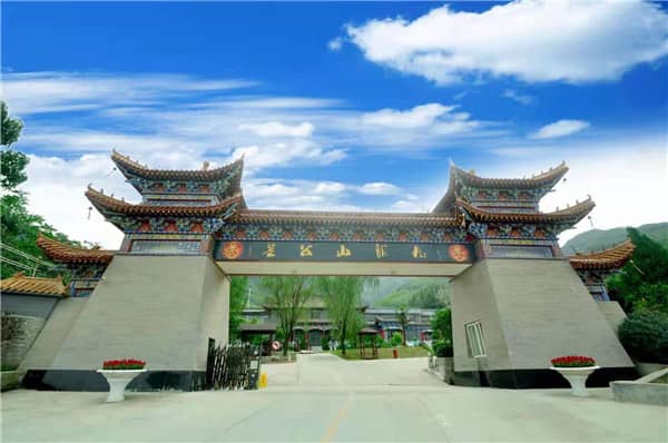 西安九龍山公墓如何體現(xiàn)對環(huán)保理念的倡導？