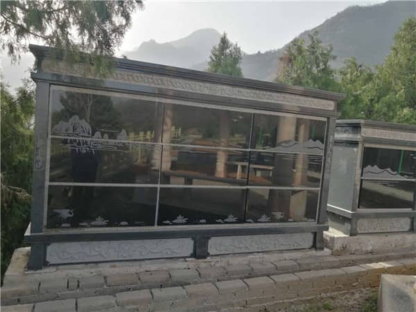 西安九龍山公墓內(nèi)不同墓區(qū)的立碑葬式價(jià)格為何會(huì)有所不同？