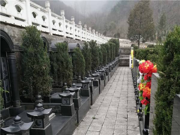 九龍山公墓在西安的哪個(gè)區(qū)域，具體位置在哪里？