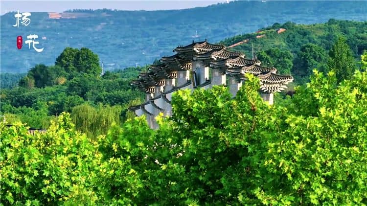 西安霸陵墓園新區(qū)有哪些獨(dú)特的地理和環(huán)境優(yōu)勢？