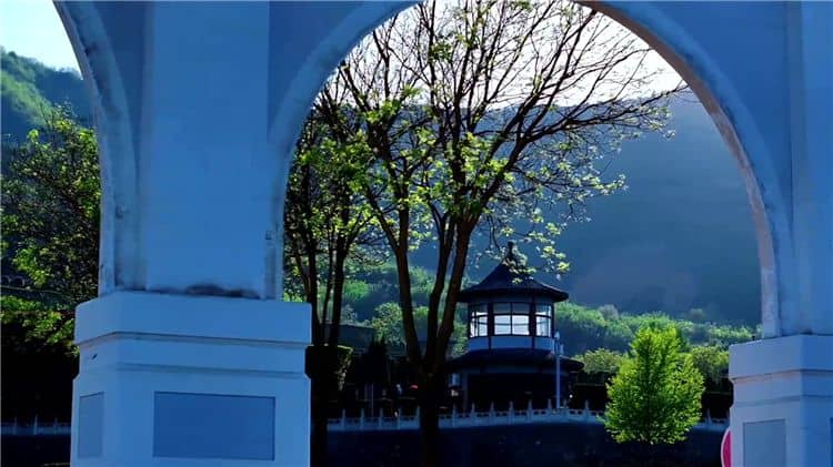 西安東郊好的霸陵新區(qū)墓園地址，西安東郊霸陵新區(qū)墓園的介紹與服務(wù)