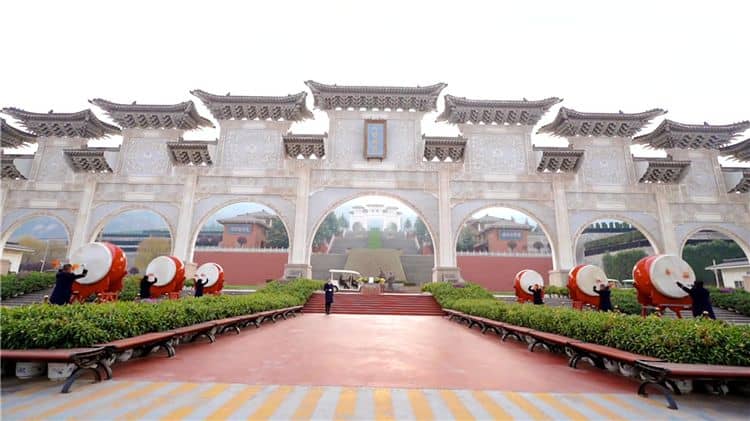 西安霸陵墓園新區(qū)提供哪些服務(wù)？