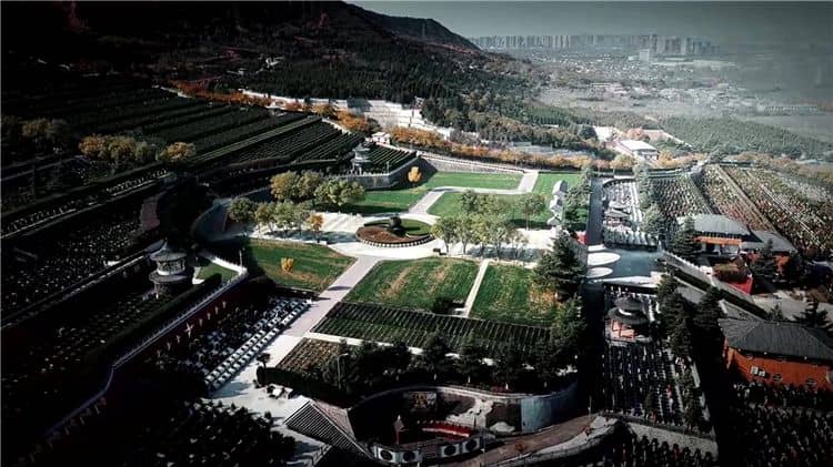 西安霸陵墓園新區(qū)大力推廣草坪葬、樹葬、格位葬、花壇葬等生態(tài)葬法