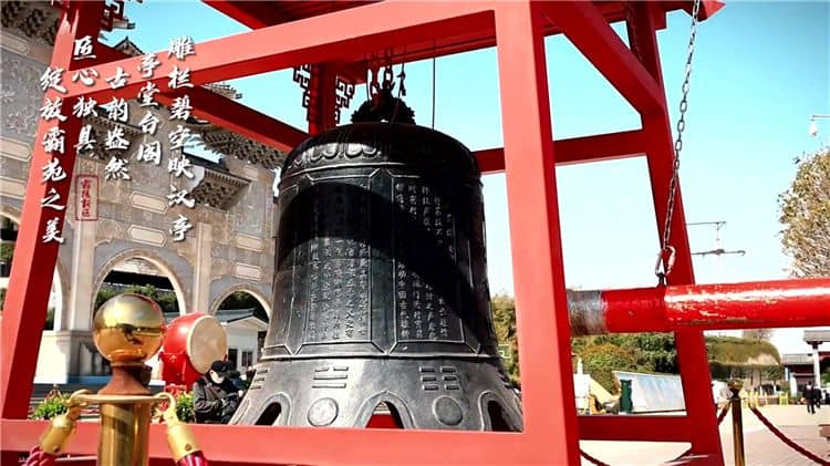 西安霸陵陵園的地理位置有何優(yōu)勢，對家屬選擇該陵園有何影響？