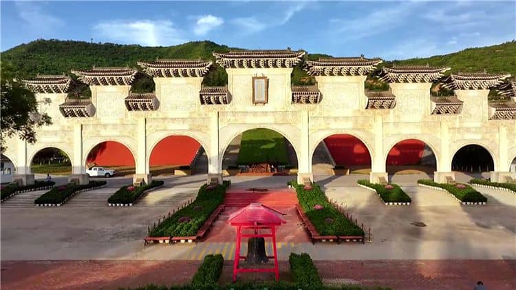 西安霸陵墓園新區(qū)是否提供全天候的客戶服務(wù)？