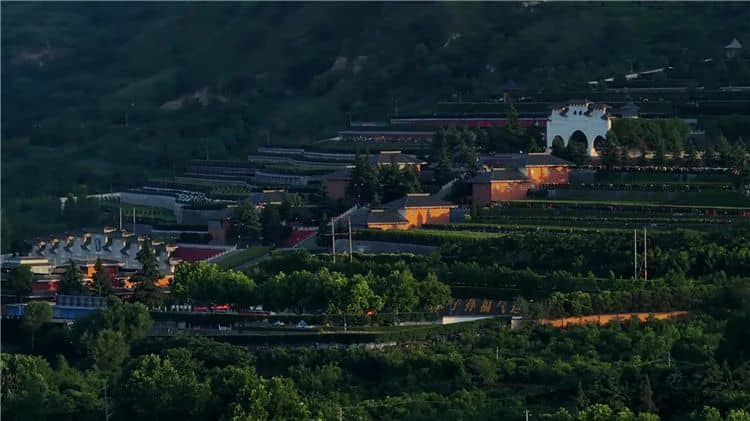 西安霸陵墓園，西安霸陵墓園的環(huán)境與服務(wù)介紹