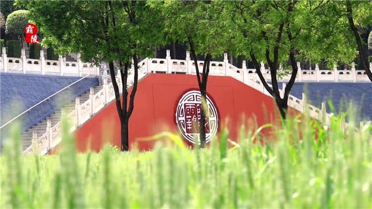 在西安霸陵墓園新區(qū)，客戶參觀墓位并選定后的接待流程是怎樣的？