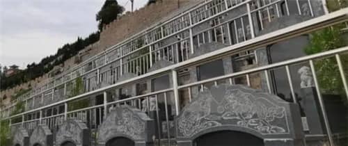 西安高橋墓園的“中秋寄思套餐”如何體現(xiàn)了對傳統(tǒng)文化的尊重與傳承？