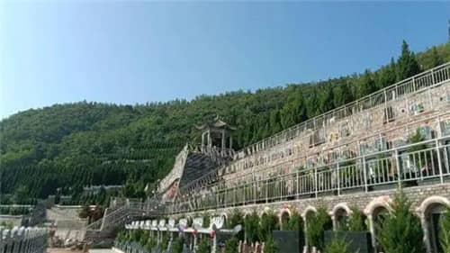 西安高橋墓園有哪些獨特的優(yōu)勢和特點？
