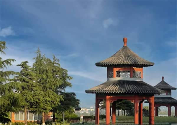 西安棗園山生態(tài)人文紀(jì)念園：依山傍水，承載歷史與文化的緬懷之地