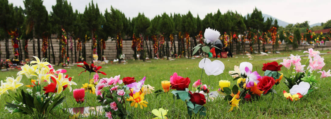 拾骨之儀有哪些講究？為何晚輩不可用手撿拾長輩遺骨？