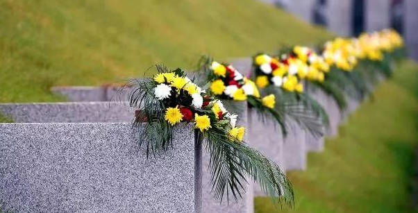 西安鳳棲山墓園南區(qū)：正規(guī)審批、園林式骨灰安葬理想地