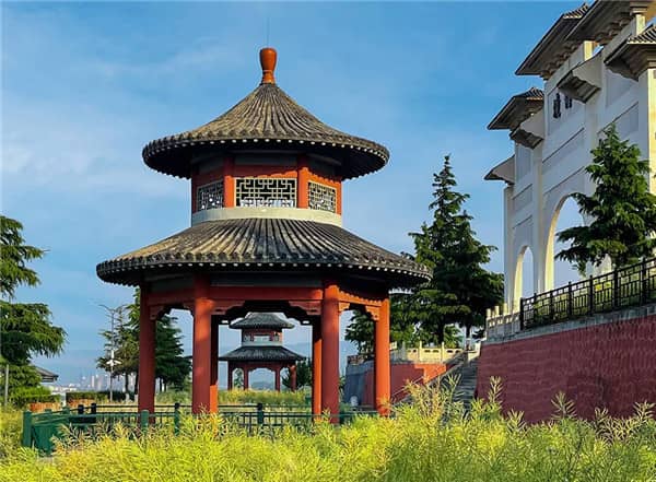 西安霸陵墓園全面介紹：白鹿原畔皇家墓園文化與生態(tài)融合,西安霸陵墓園新區(qū)詳細(xì)指南及特色景觀解析